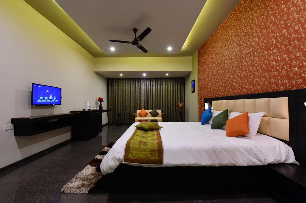 Nadiād Hotel Opulence المظهر الخارجي الصورة
