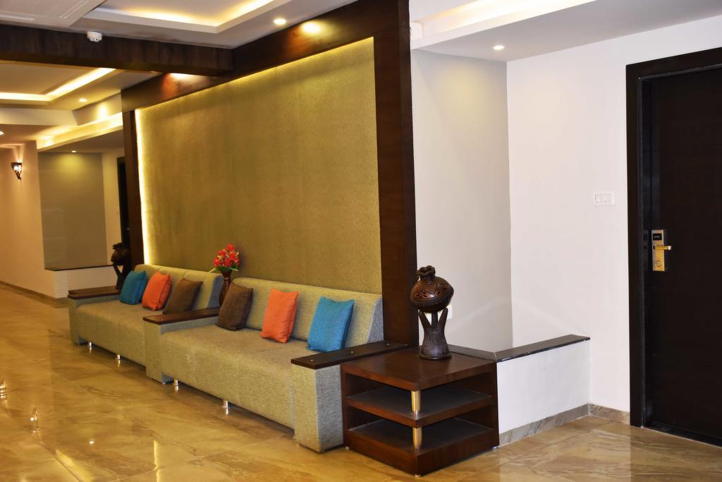 Nadiād Hotel Opulence المظهر الخارجي الصورة
